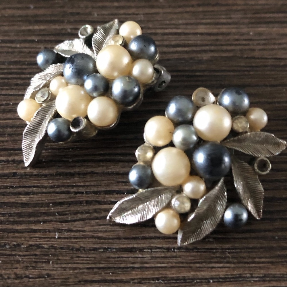 Vintage beaded floral clip on earrings
